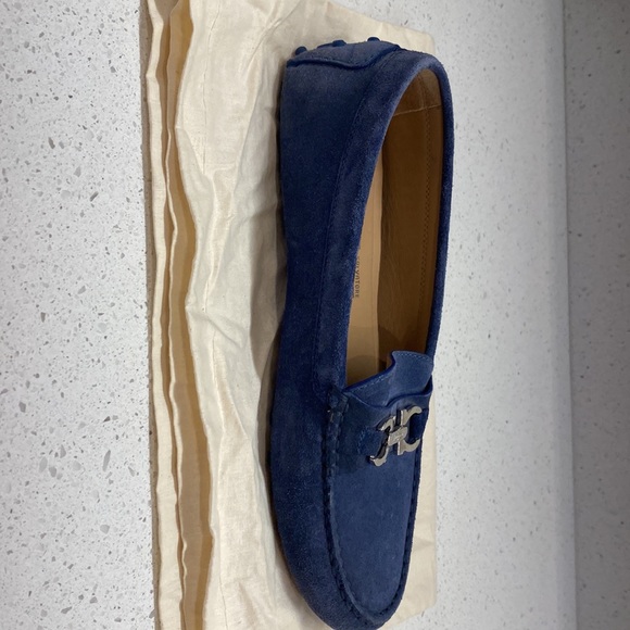 Fetching Ferragamo Blue Suede Driver Moccasin Loafer Flats - Picture 10 of 10